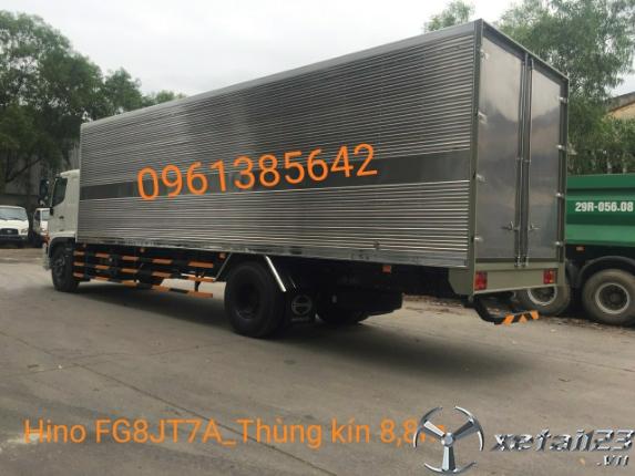Gía bán xe tải Hino FG8JT7A 8 tấn thùng kín. Hỗ trợ ngân hàng lên đến 85%