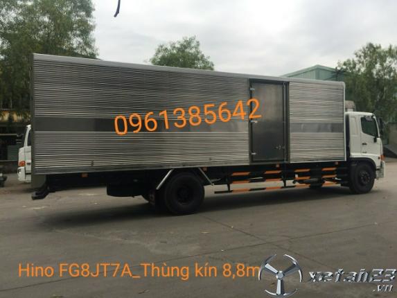 Gía bán xe tải Hino FG8JT7A 8 tấn thùng kín. Hỗ trợ ngân hàng lên đến 85%