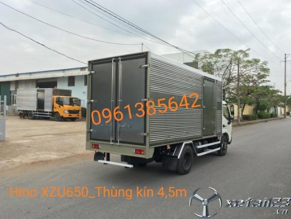 Gía xe tải Hino XZU650L 1,9 tấn thùng kín 4,5m