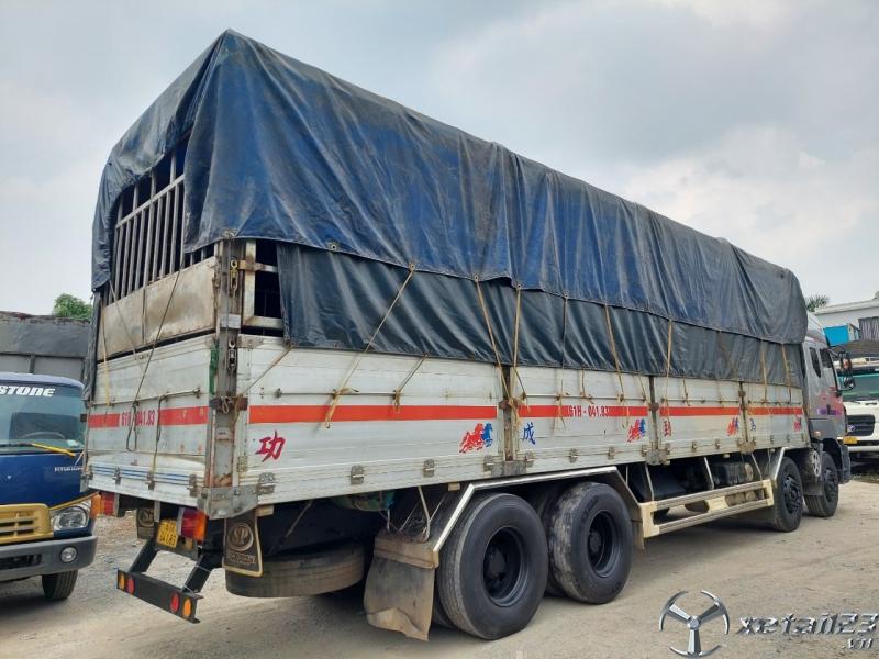 bán xe tải 4 chân chenglong310 nóc cao đời 2017 có trả góp