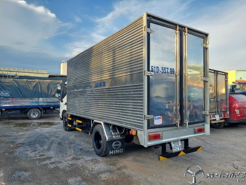 Bán xe tải HiNo XZU đời 2020 tải 1t8 thùng 4m5 giá rẻ có hỗ trợ góp