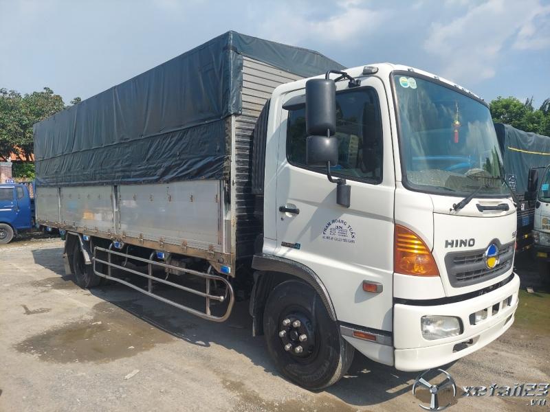 Cần bán xe tải HiNo FC đời 2018 mui bạt tải 5t9 thùng 6m7 giá rẻ có trả góp tphcm