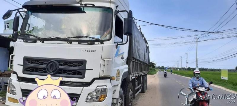 Cần bán xe ô tô tải Việt Trung đời 2015 thùng mui bạt giá 650 triệu