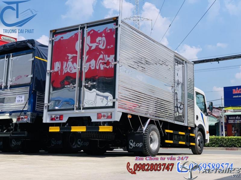xe  tải nissan 1t9 thùng kín  4m3