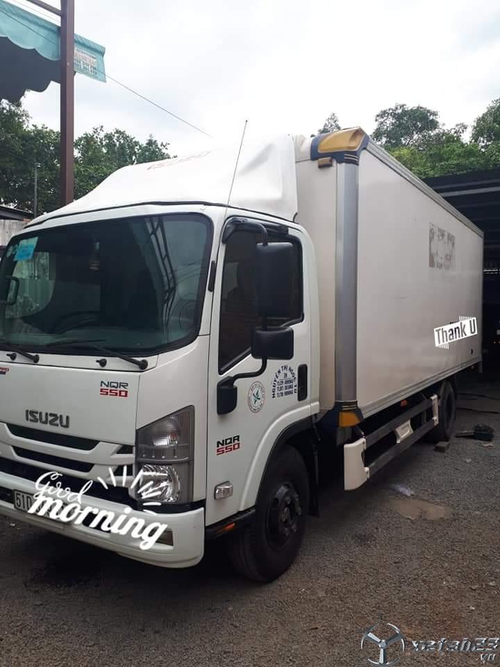 Bán xe Isuzu tải trọng 5 tấn đời 2019 thùng kín