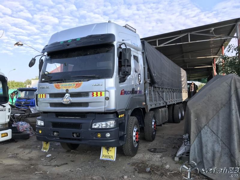 Bán xe tải 4 chân Chenglong 2017 đăng ký 2018, lốp đẹp cả dàn