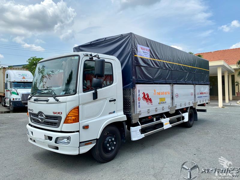 Xe tải Hino FC9JLTC 6.4 tấn thùng bạt giảm ngay 10 triệu