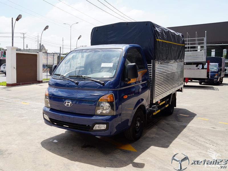 Xe tải Hyundai New Porter H150 1.5 tấn thùng bạt