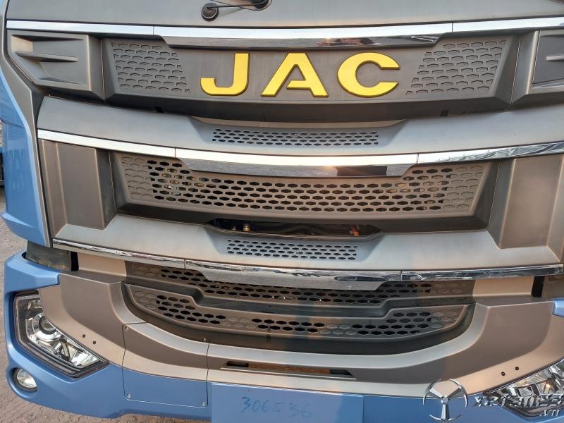 Xe tải Jac A5 thùng bạt 9m5 có sẵn - Jac A5 7t-9m5