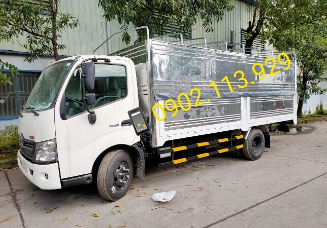 Bán xe Hino series 300 XZU 720 mới- thùng mui bạt