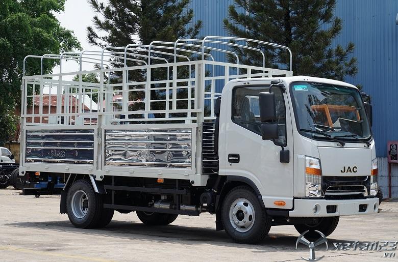 Xe tải JAC N200S 1.99 tấn thùng dài 4m3 máy CUMMINS , sẵn xe Đồng Nai