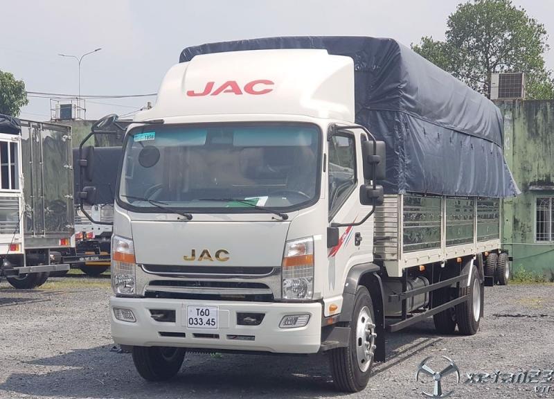 Xe tải JAC N800PLUS 8 tấn thùng dài 7m6 có mui lướt gió sẵn giao toàn quốc