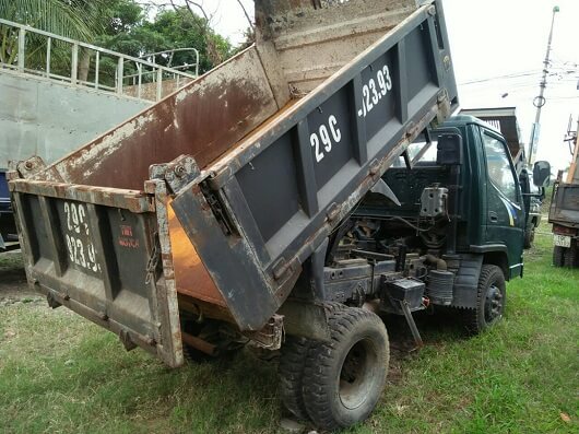 Xe tải tự đổ 2.35 tấn TMT, sản xuất 2016, máy bền, xe đẹp, biển Hà Nội.