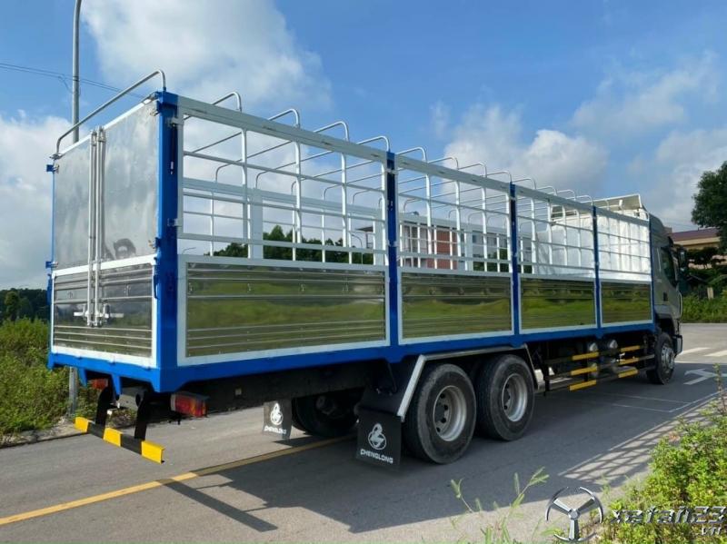 Xe tải ChengLong 3 chân thùng siêu dài 9.9m