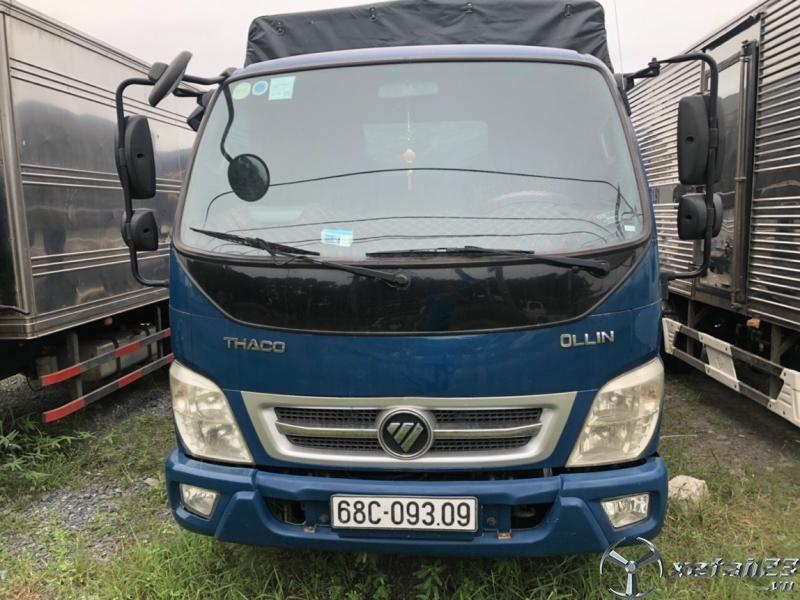 Xả lỗ Thaco Ollin đời 2018 thùng bạt tải 3.5 tấn màu xanh