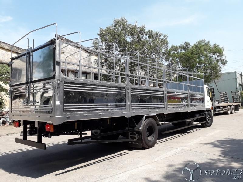 Xe tải hino 8 tấn FG8JT7A thùng mui bạt dài 10m
