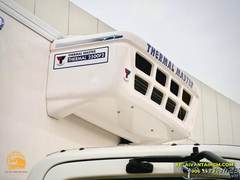 Xe tải Hino 3 tấn 5 thùng đông lạnh Trần Auto
