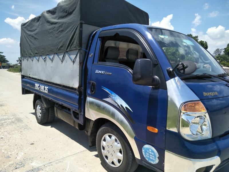 Cần bán xe Kia Bongo sản xuất năm 2005 thùng mui bạt với giá chỉ 150 triệu