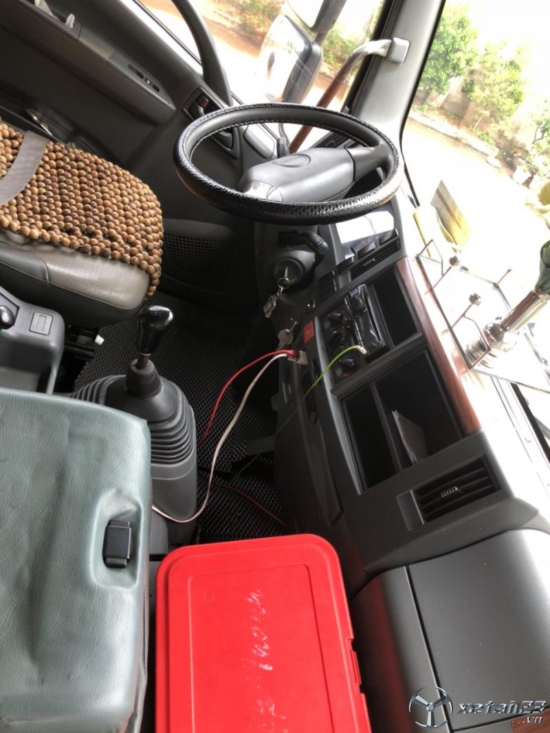 Cần bán gấp xe Isuzu đời 2015 thùng mui bạt đã qua sử dụng, sẵn xe giao ngay
