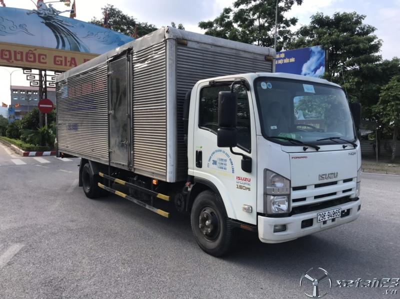 Bán xe Isuzu 5,2 tấn sản xuất năm 2017 thùng kín