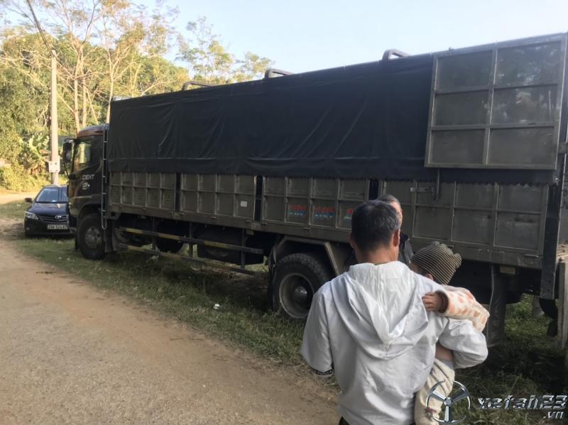 Cần bán xe Dongfeng Hoàng Huy đời 2015 thùng mui bạt giá 565 triệu