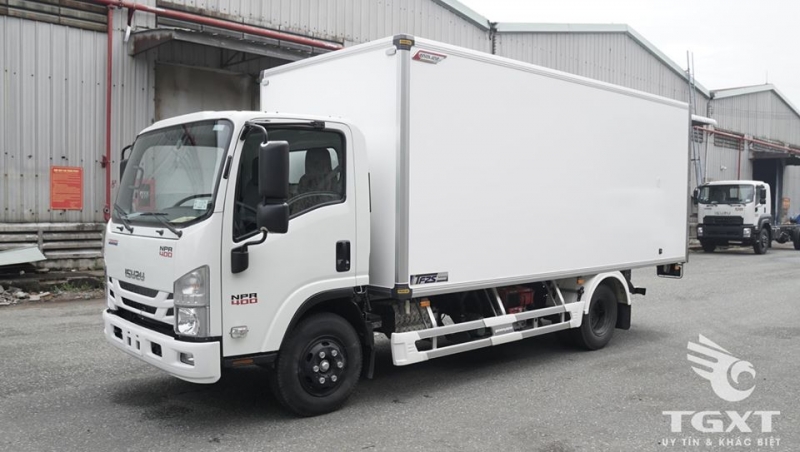 Bán xe tải trả góp Isuzu NPR400 thùng bảo ôn đóng Quyền Auto tải 3T7