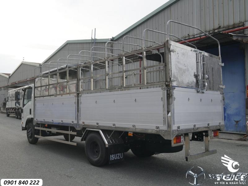 Isuzu NQR550 thùng bạt tải 5T7, hỗ trợ vay cao