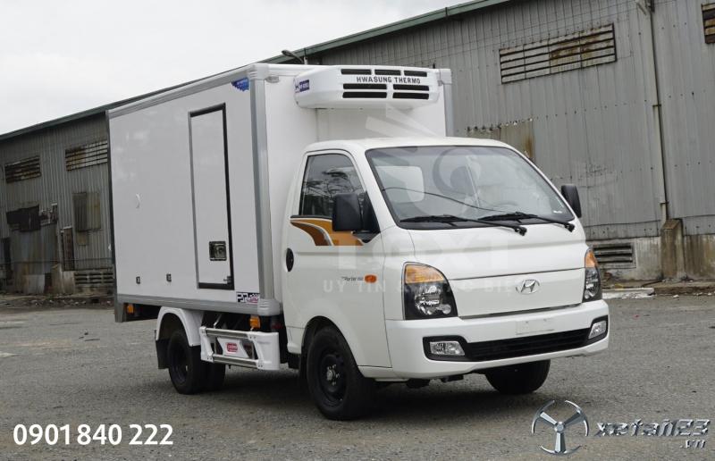 Xe Hyundai H150 thùng đông lạnh có sẵn, giao xe ngay