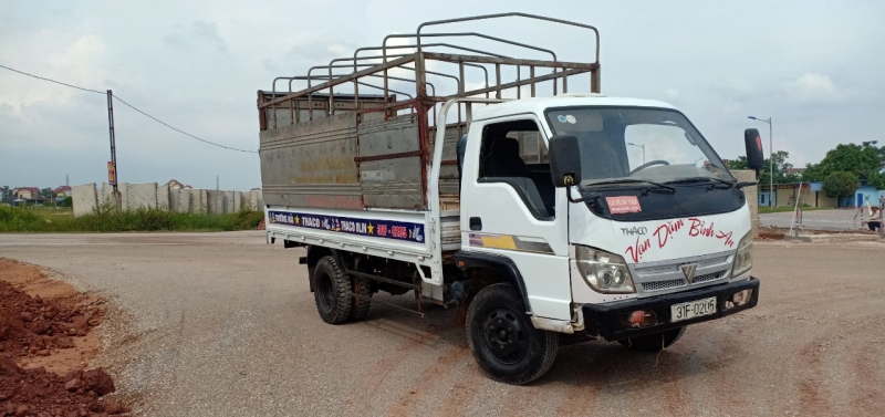 Xe Thaco tải trọng 2,5 tấn đời 2010 thùng mui bạt cần bán