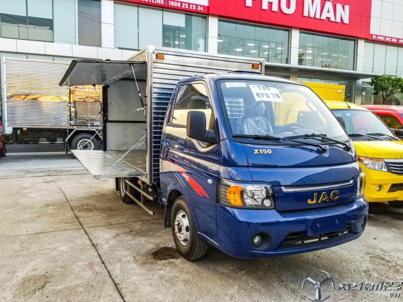 Xe tải Jac 1.5 tấn bán hàng lưu dộng