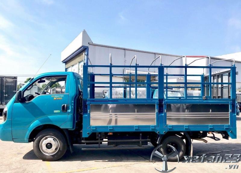Bán xe tải 1 tấn thùng mui bạt 5 bửng Thaco Kia K200 giá tốt sẵn xe