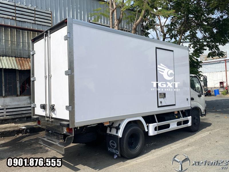 Hino Dutro 300 3T5 thùng dài 4m3 xe có sẵn giao nhanh