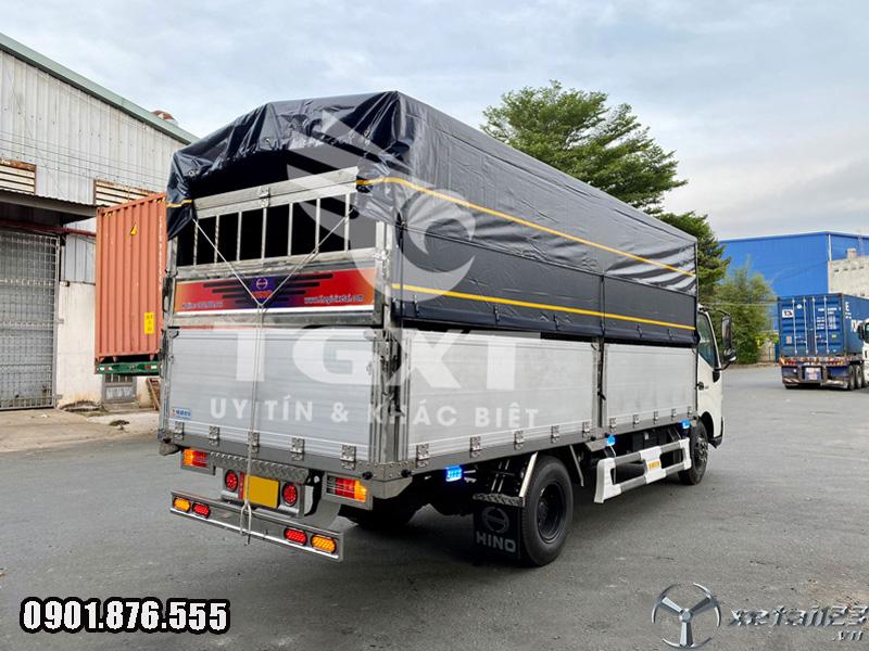 Hino XZU720L 3T5/ xe thùng mui bạt 5m2/ hỗ trợ vay cao toàn quốc