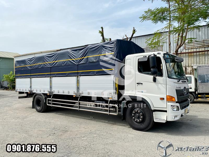 Xe tải Hino FG 8T6 thùng bạt dài 7m9 có sẵn vay 80%