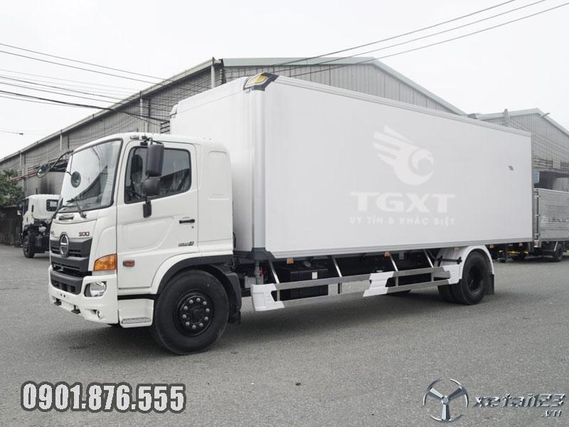 Xe tải Hino FG thùng bảo ôn dài 7m9 hỗ trợ vay cao giao nhanh