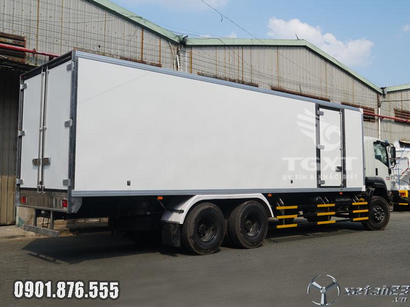 Xe tải Isuzu FVM1500 thùng dài 9m3 ngân hàng hỗ trợ vay cao