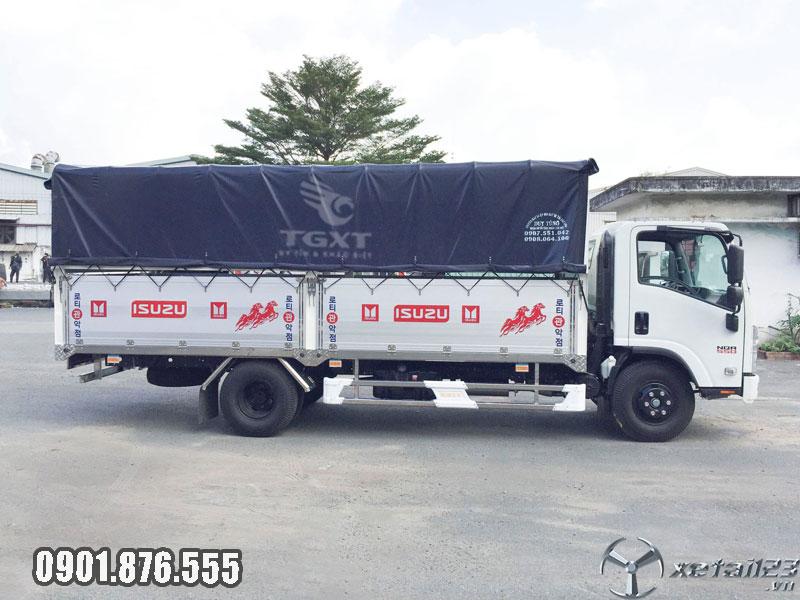 Xe tải Isuzu NQR550 thùng bạt dài 6m2 giá khuyến mãi, giao xe ngay