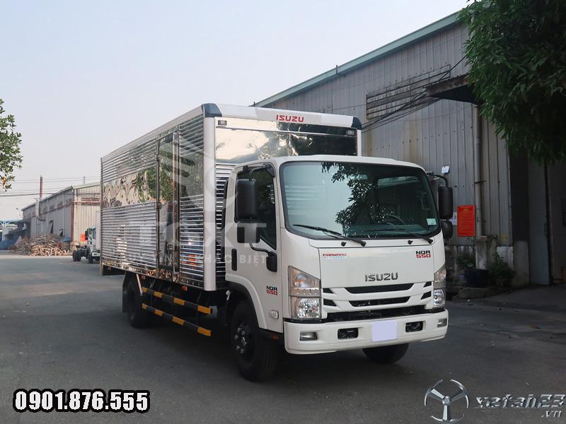 Xe tải Isuzu NQR550 thùng kín dài 6m2/ hỗ trợ trả trước 10-20%
