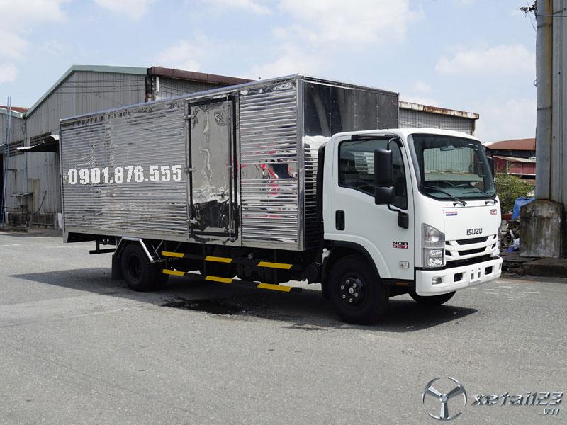 Xe tải Isuzu NQR75ME4 thùng 6m1 giá rẻ ngân hàng hỗ trợ vay 80%