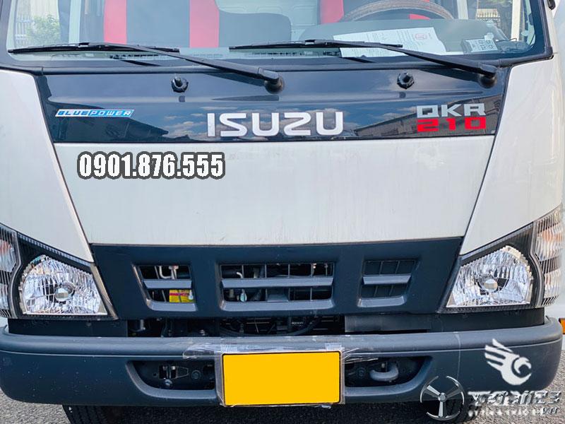 Xe tải Isuzu QKR210 thùng bạt dài 4m3 hỗ trợ vay cao