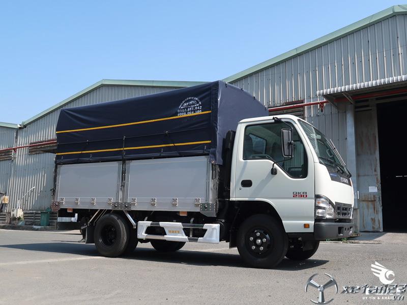 Xe tải Isuzu QKR230 2T5/ thùng dài 3m6 trả trước 10-20% nhận xe ngay