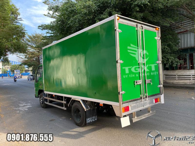 Xe tải Isuzu QKR270 2.9 tấn thùng bảo ôn ngân hàng hỗ trợ vay cao