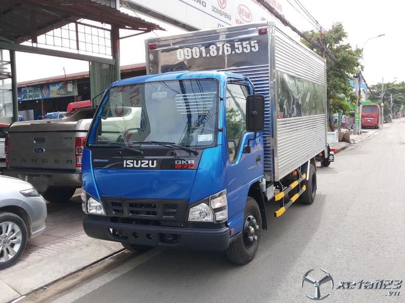 Xe tải Isuzu QKR270 thùng dài 4m3 trả góp ưu đãi, xe có sẵn