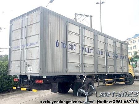 Xe thùng kín Container chở Pallet DONGFENG B180 dài 9,7M