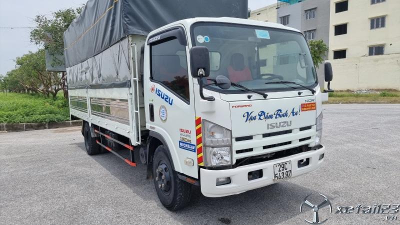 Bán xe Isuzu 5 tấn sản xuất năm 2015 thùng mui bạt giá rẻ nhất