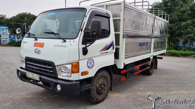 Rao bán xe Hyundai HD 345 tải 2,6 tấn chở gia súc , gia cầm đời 2015