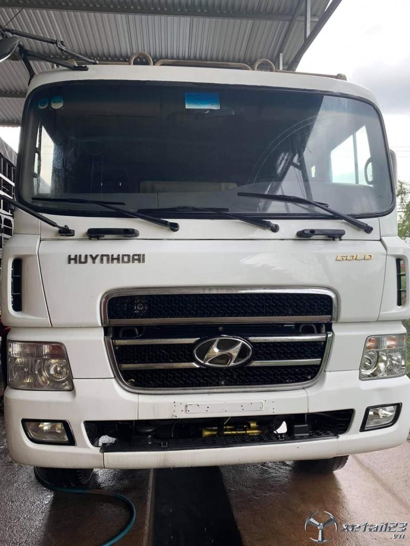 Cần bán xe Hyundai 8 tấn đời 2006, máy cơ thùng mui bạt giá 660 triệu