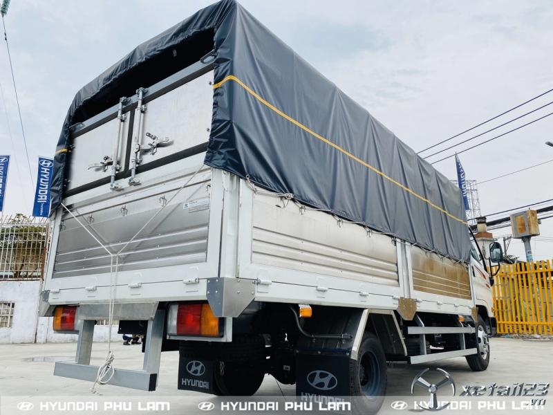 Xe tải nhẹ Hyundai Mighty N250SL tải trọng 2,4 tấn. Người bạn đồng hành đáng tin cậy