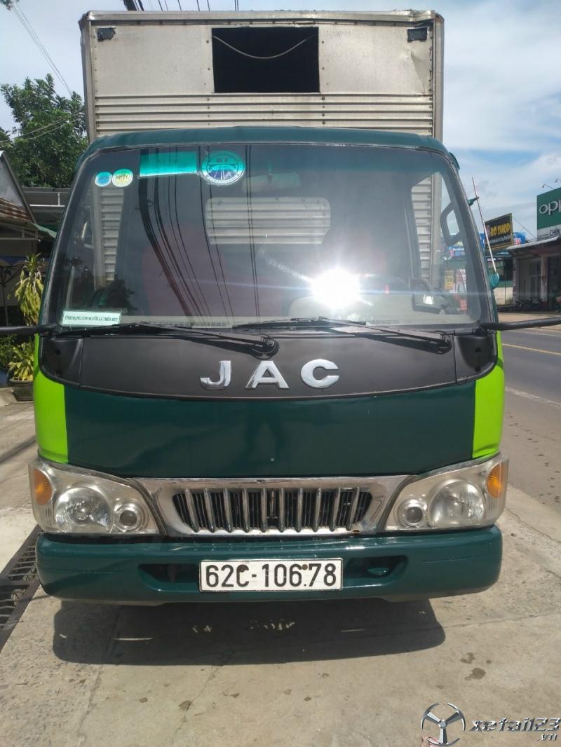 Cần bán gấp xe JAC 2,2 tấn sản xuất 2008 thùng kín