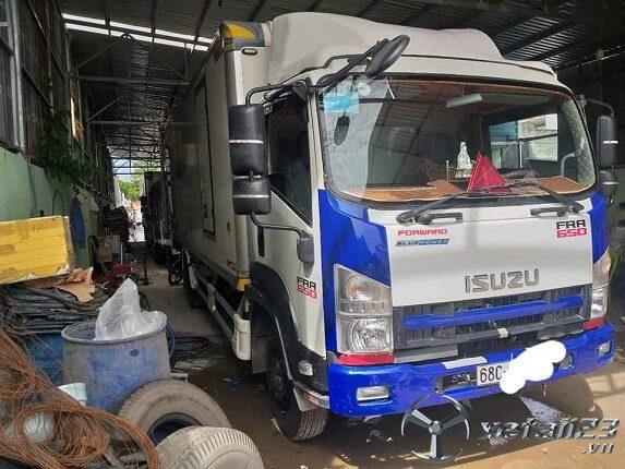 Cần ban xe Isuzu đời 2018 thùng bảo ôn